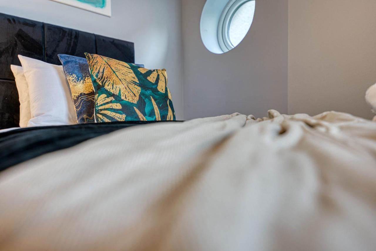 Spacious Nottingham Abode - Sleeps 16 외부 사진
