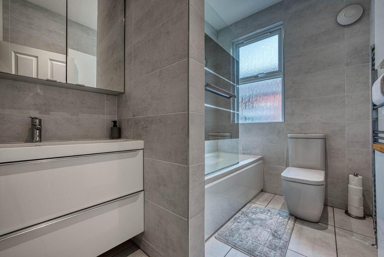 Spacious Nottingham Abode - Sleeps 16 외부 사진