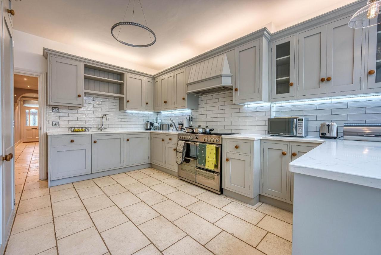 Spacious Nottingham Abode - Sleeps 16 외부 사진
