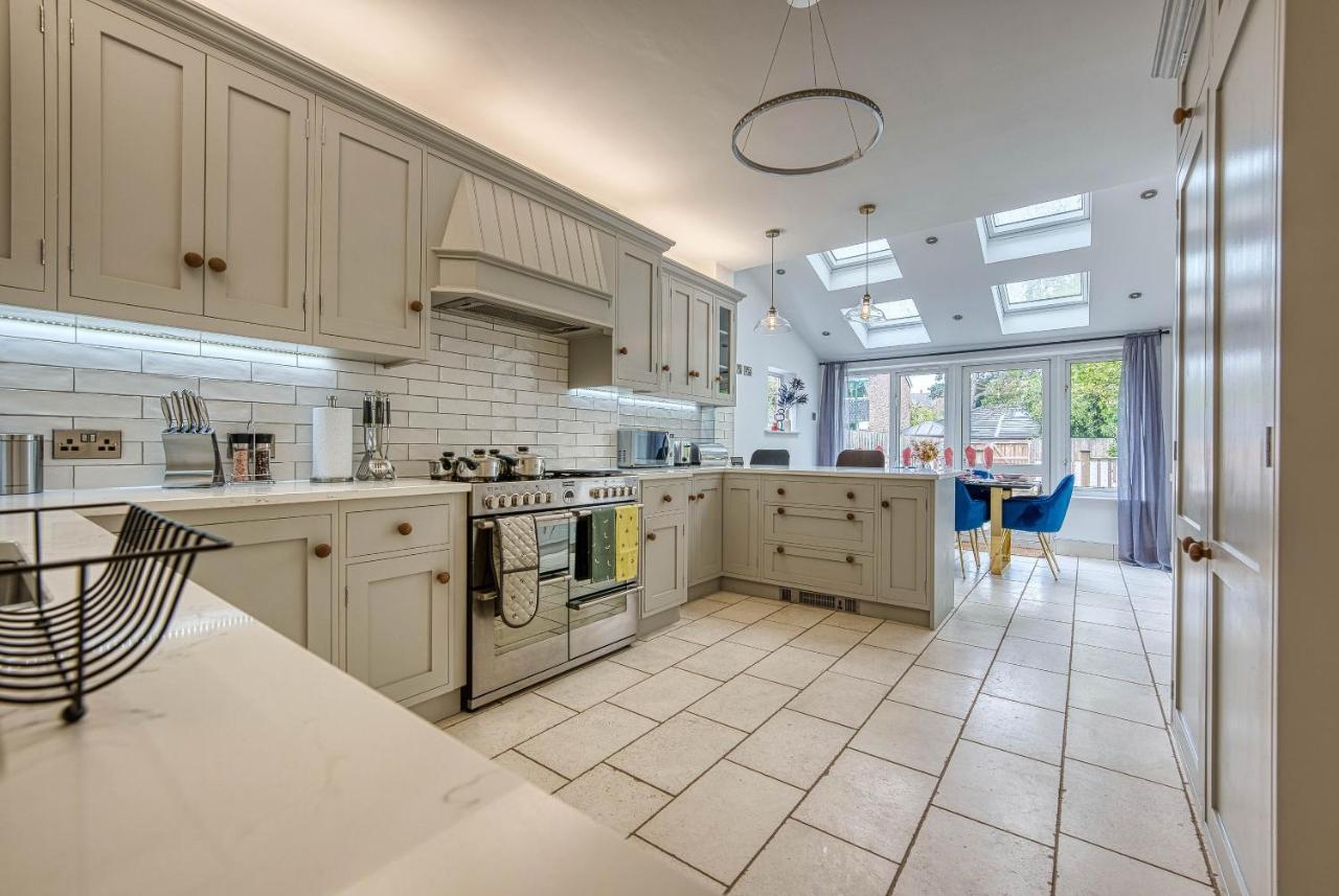 Spacious Nottingham Abode - Sleeps 16 외부 사진